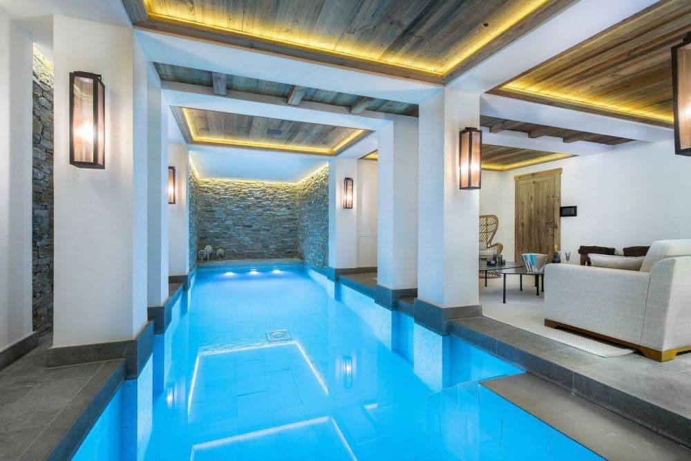 Indoor swimming pool at Courchevel 17