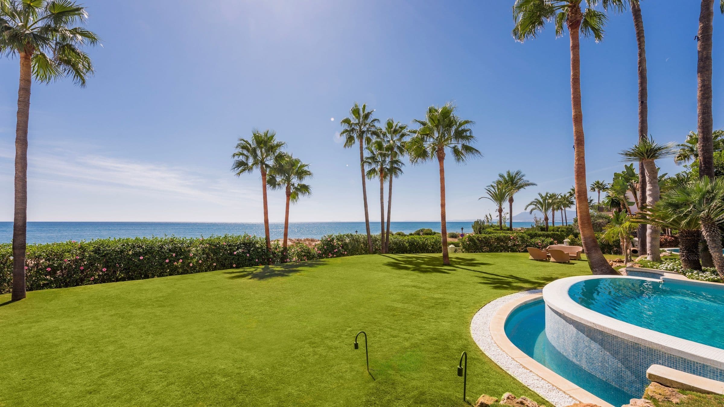 Villa Tesoro beachfront view with pool and Mediterranean Sea access, Marbella, Spain