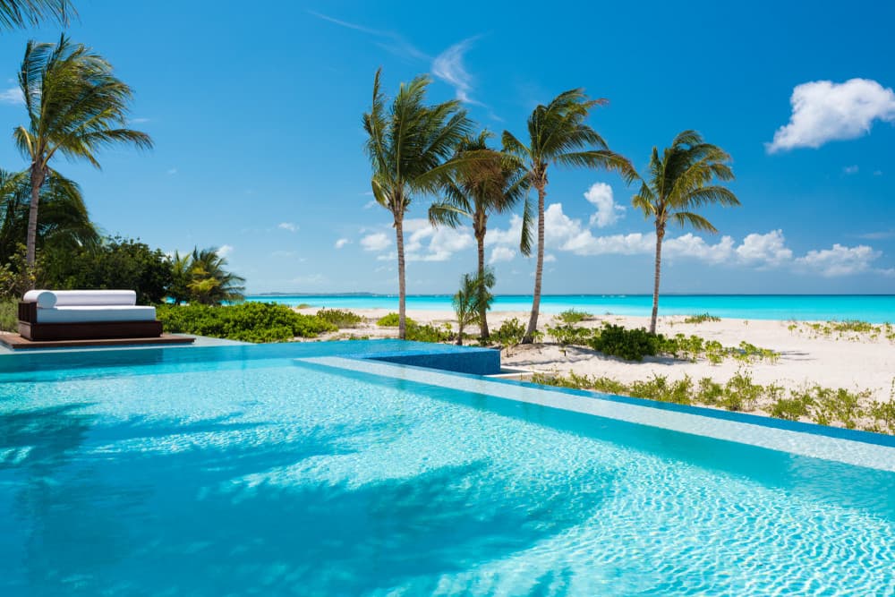 Hawksbill infinity pool with Caribbean horizon views, Providenciales, Turks and Caicos Islands