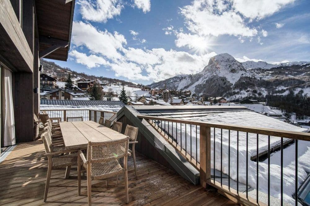 Terrace with a panorama of snow-covered peaks at Saint Martin de Belleville 12