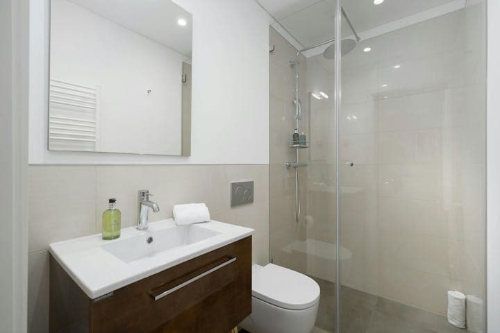 Graceful Shores ensuite bathroom with glass shower, Luz, Algarve, Portugal