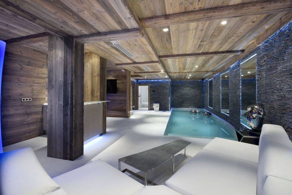 Spa lounge beside the indoor pool at Courchevel 26