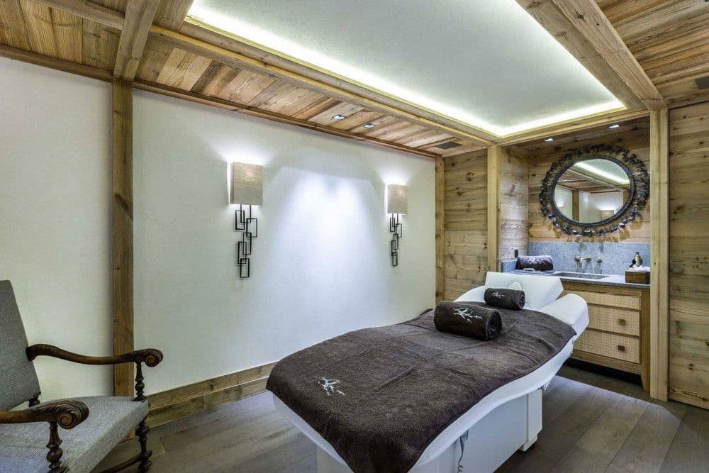 Massage and treatment room at Courchevel 16