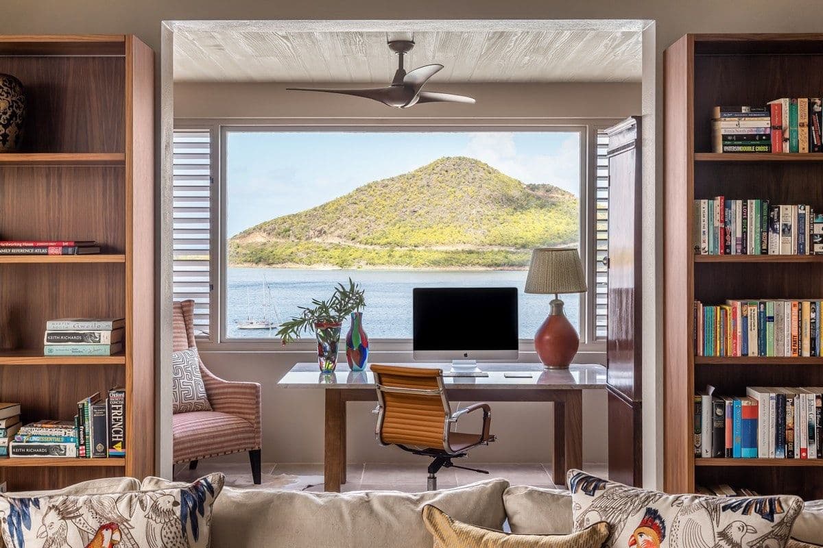 Study and library with sea view at Sea Breeze Cove